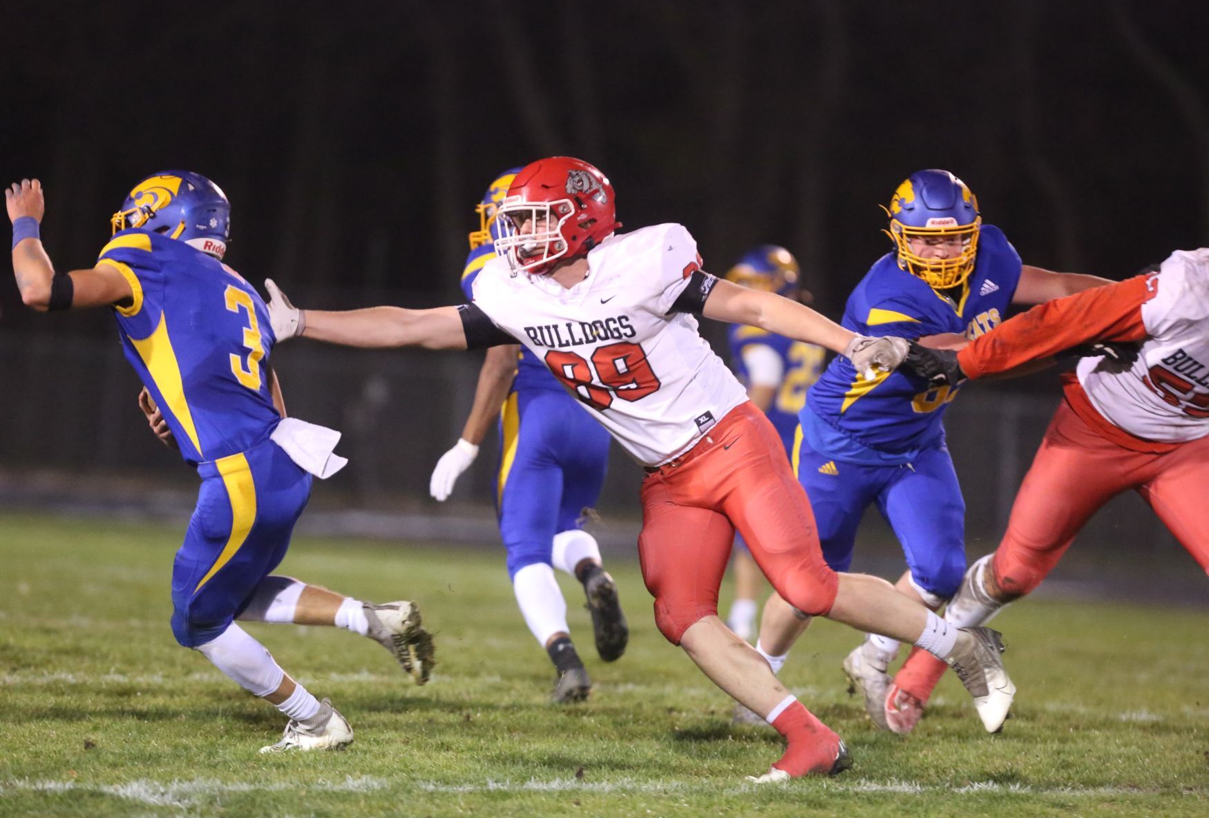 Hampton-Dumont-CAL football vs Humboldt (1).jpg